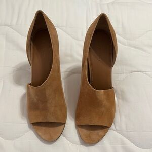 Vince Women's Tan Suede Peep-Toe Shoes - Never worn!